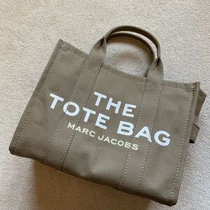 ⭐️NEW! Marc Jacob’s the tote bag